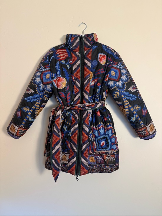 FARM Rio Jackets & Blazers - Farm Rio Black Sunset Tapestry Reversible Puffer Kimono Jacket Size XS